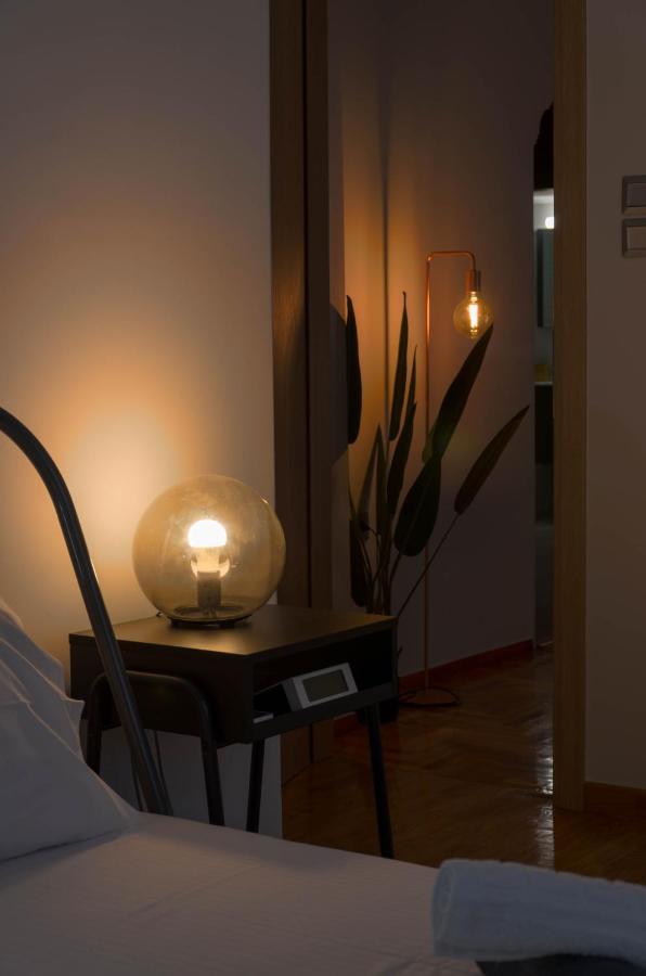 Adorable 2 Bedroom Apartment Close To Ancient Athens City Center Exterior foto